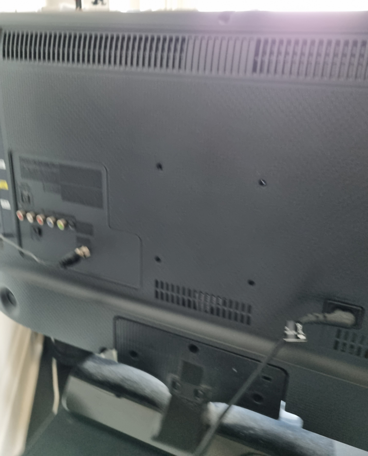 28 TV, TV bench - photo 3