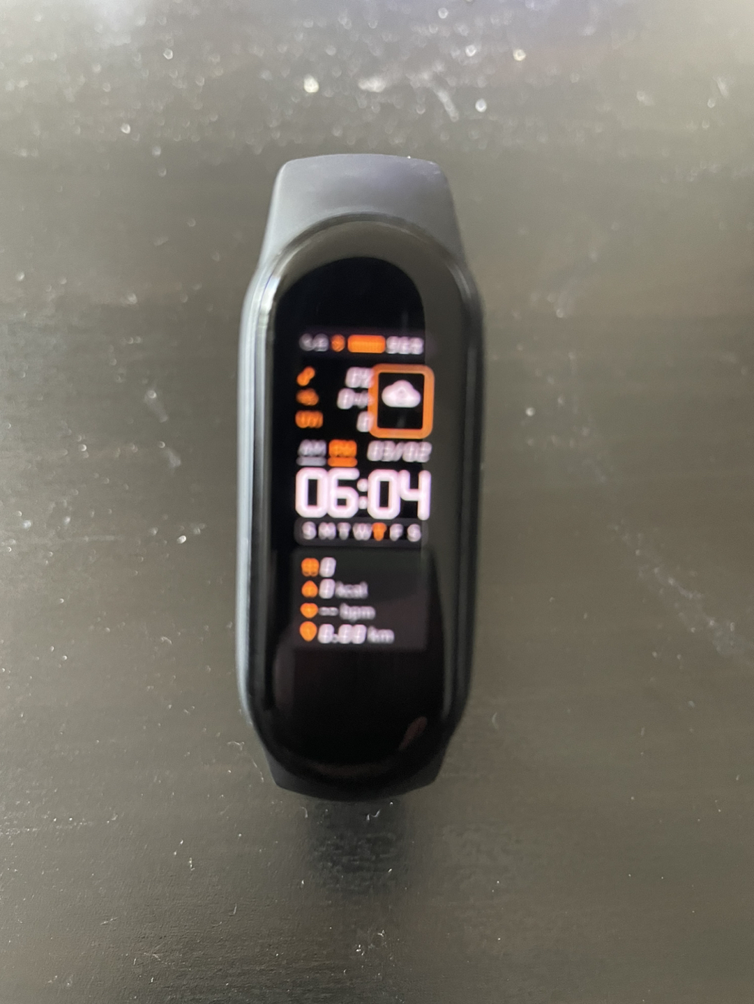 Mi Band 5 Smartwatch + 2 Replacement Bands - photo 3