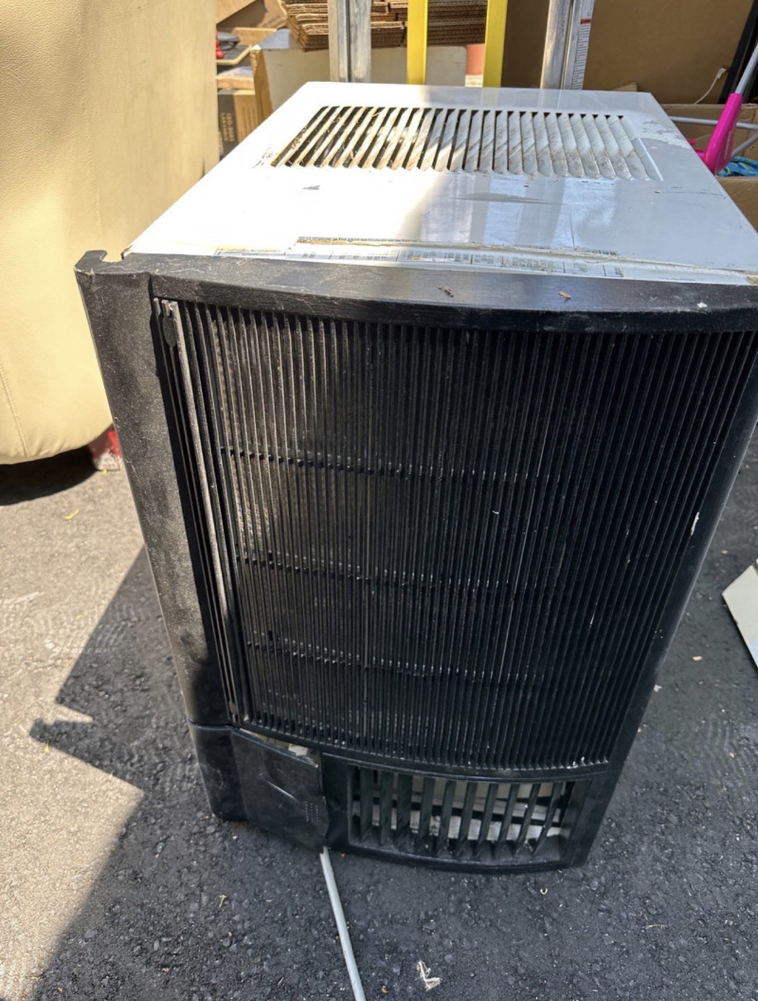 MOVING SALE - Commercial Air Conditioner thumbnail