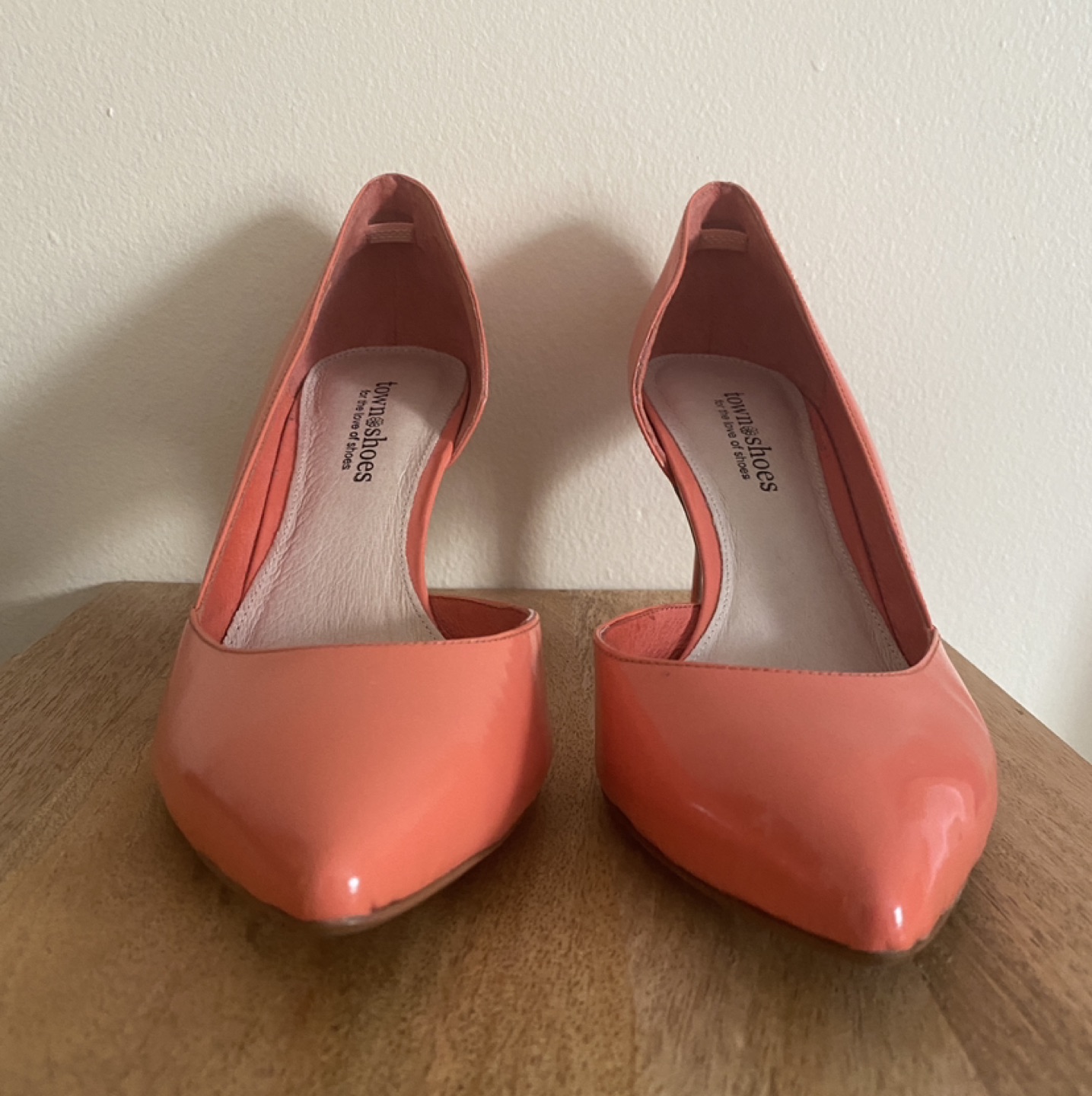 Coral patent leather heels - size 7