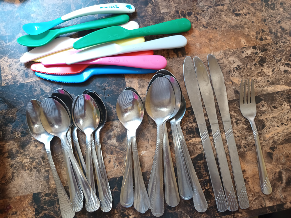Table spoons and tea spoons