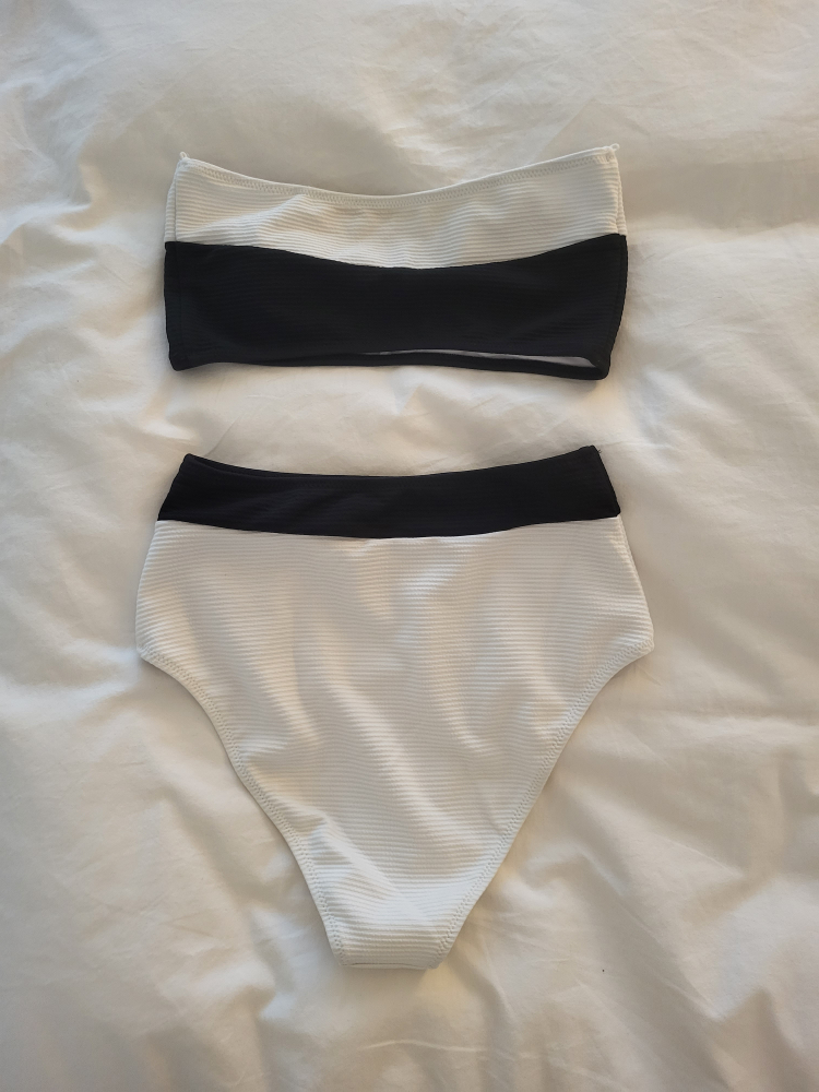 Black and White Bikini 💰 image indicator(2)