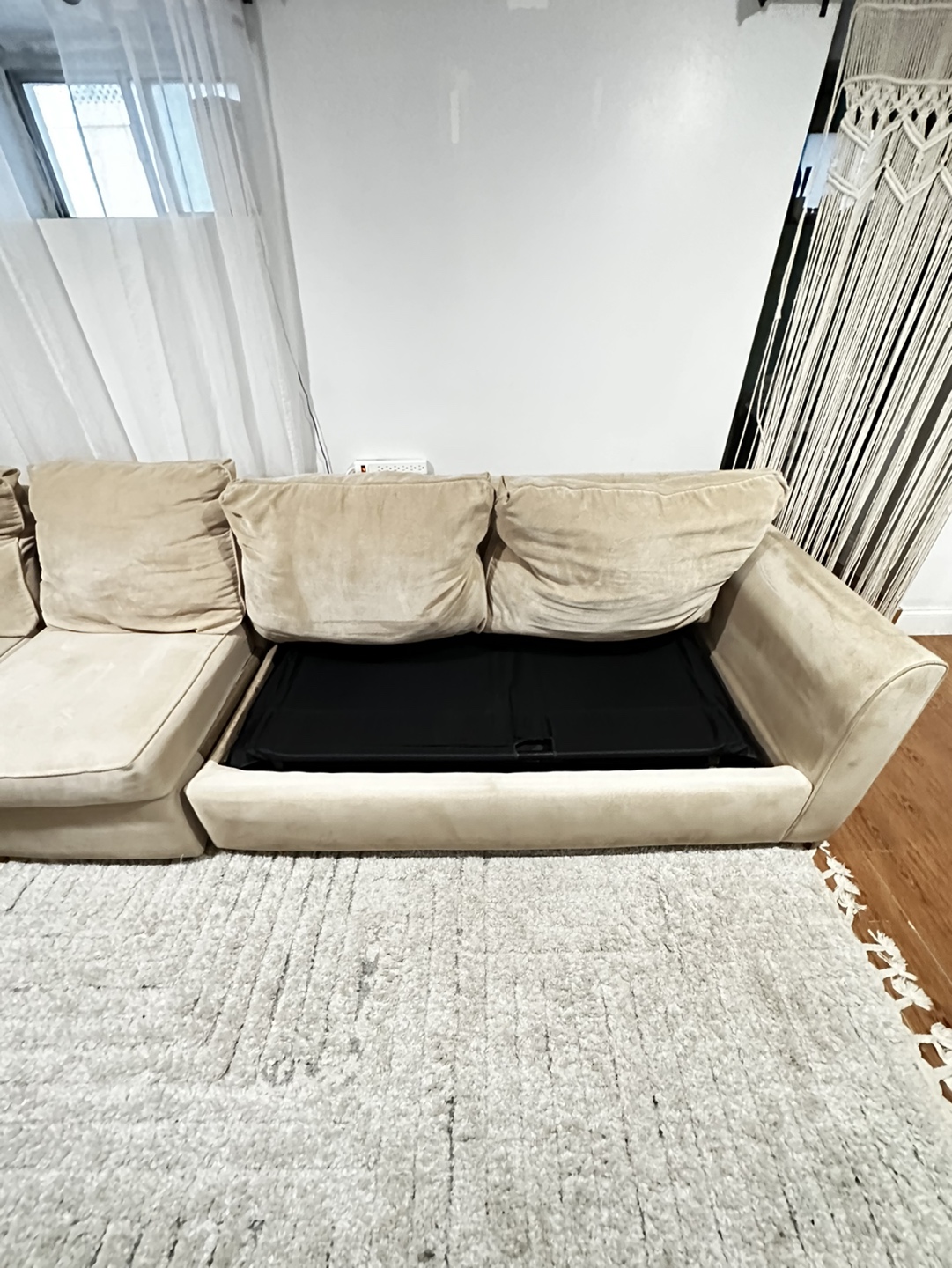 Moving sale! Sectional couch with sofa bed! Must go before - photo 4