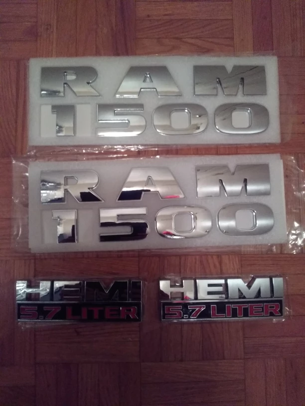 DODGE RAM 1500 HEMI 5.7 LITER SIDE PANEL EMBLEMS. thumbnail