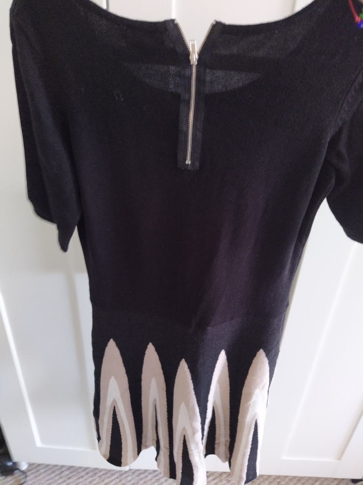 Beautiful winter dress image indicator(5)