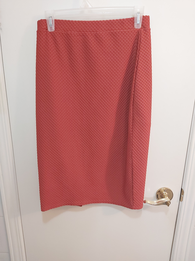 MISSGUIDED burnt orange textured skirt, size M/L image indicator(5)