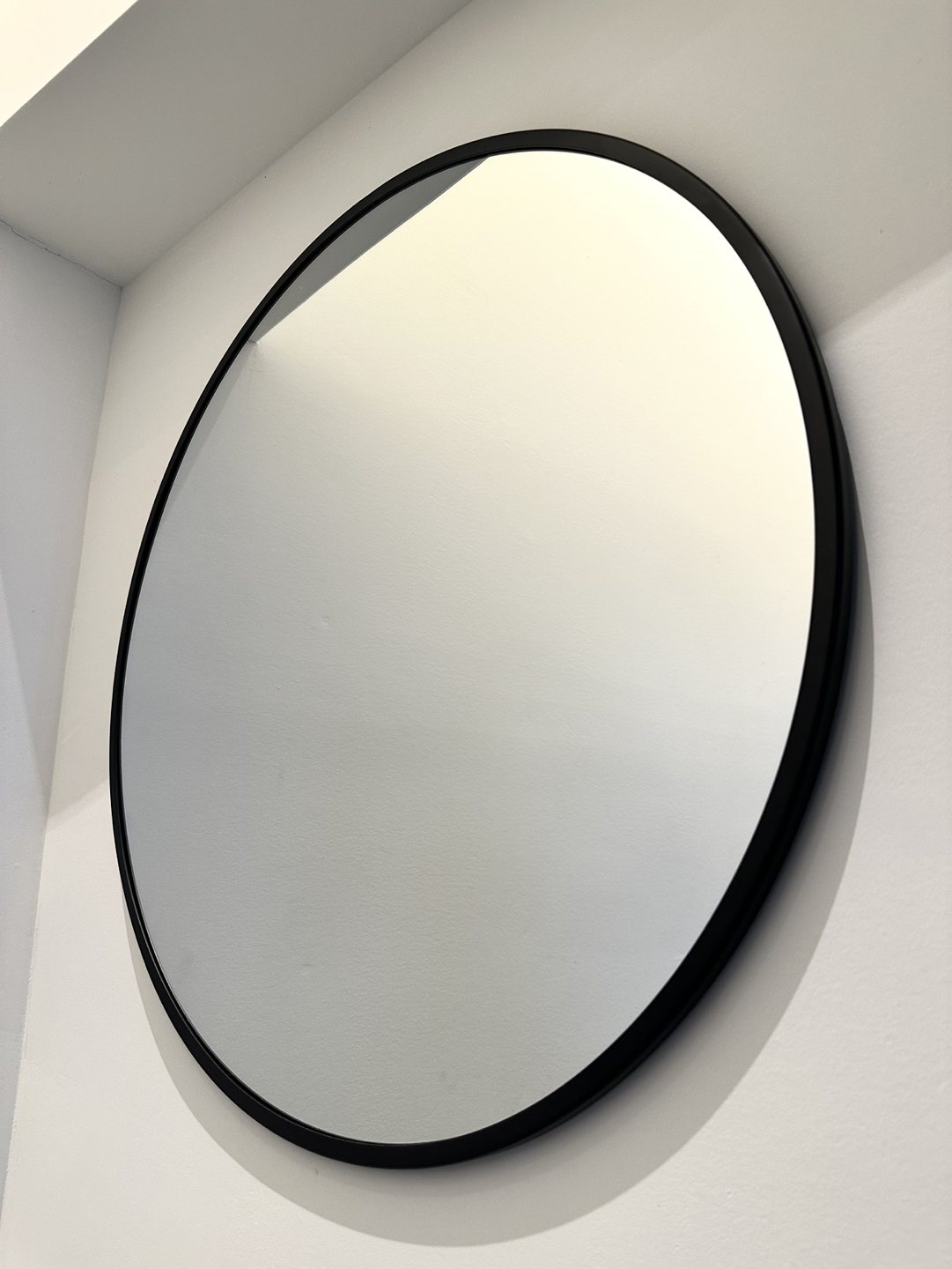 Black round mirror - photo 4
