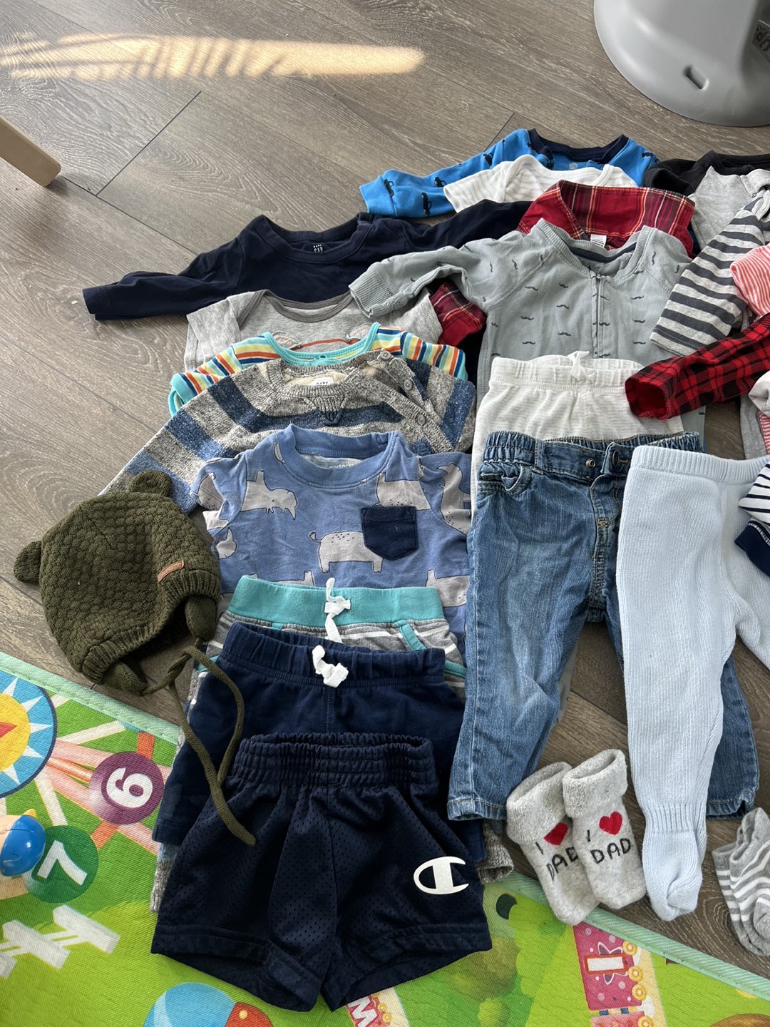 Baby’s clothes thumbnail
