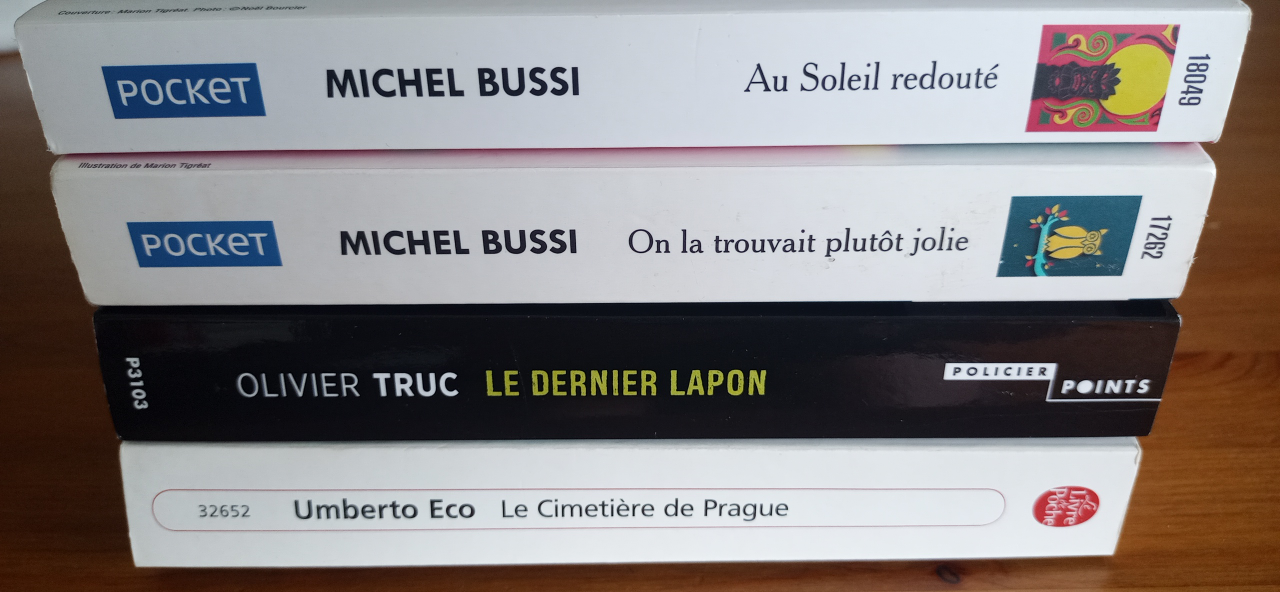 French books image indicator(2)