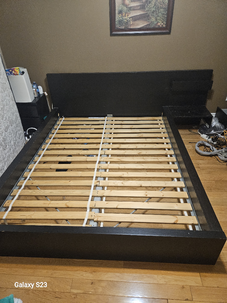 Queen size bed frame 