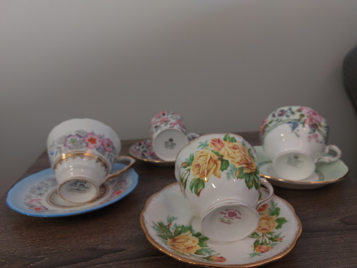 Cups and Saucers Royal Albert and Royal Stafford - photo 2