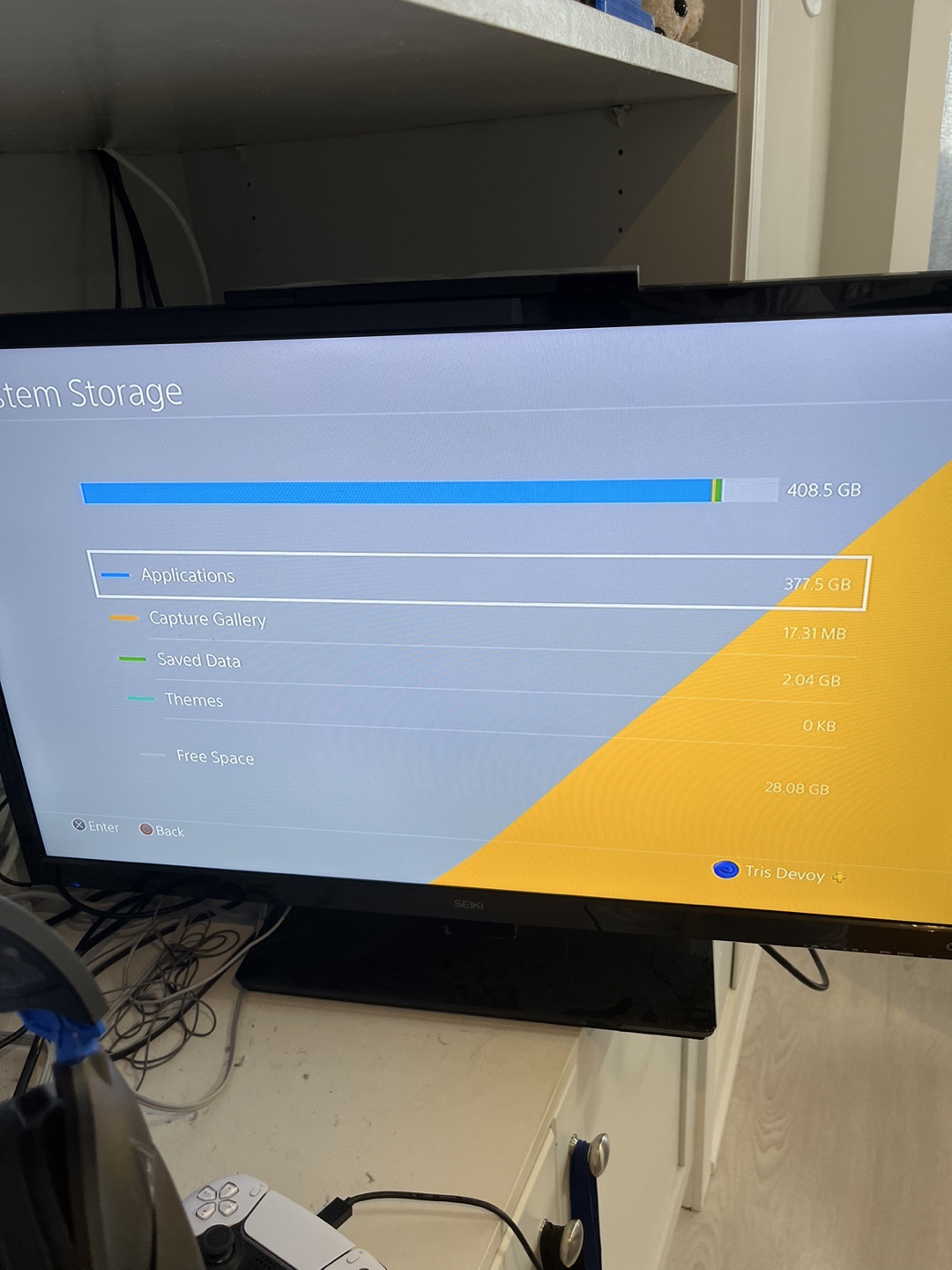 PS4 Slim Black with 2 Controllers and 10 Games image indicator(4)