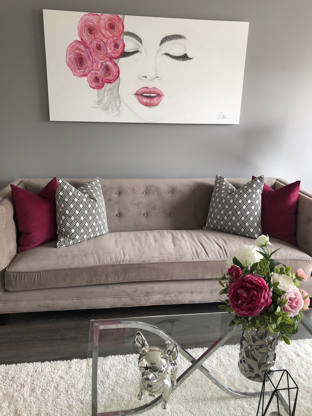 Living room furniture (4 pieces)