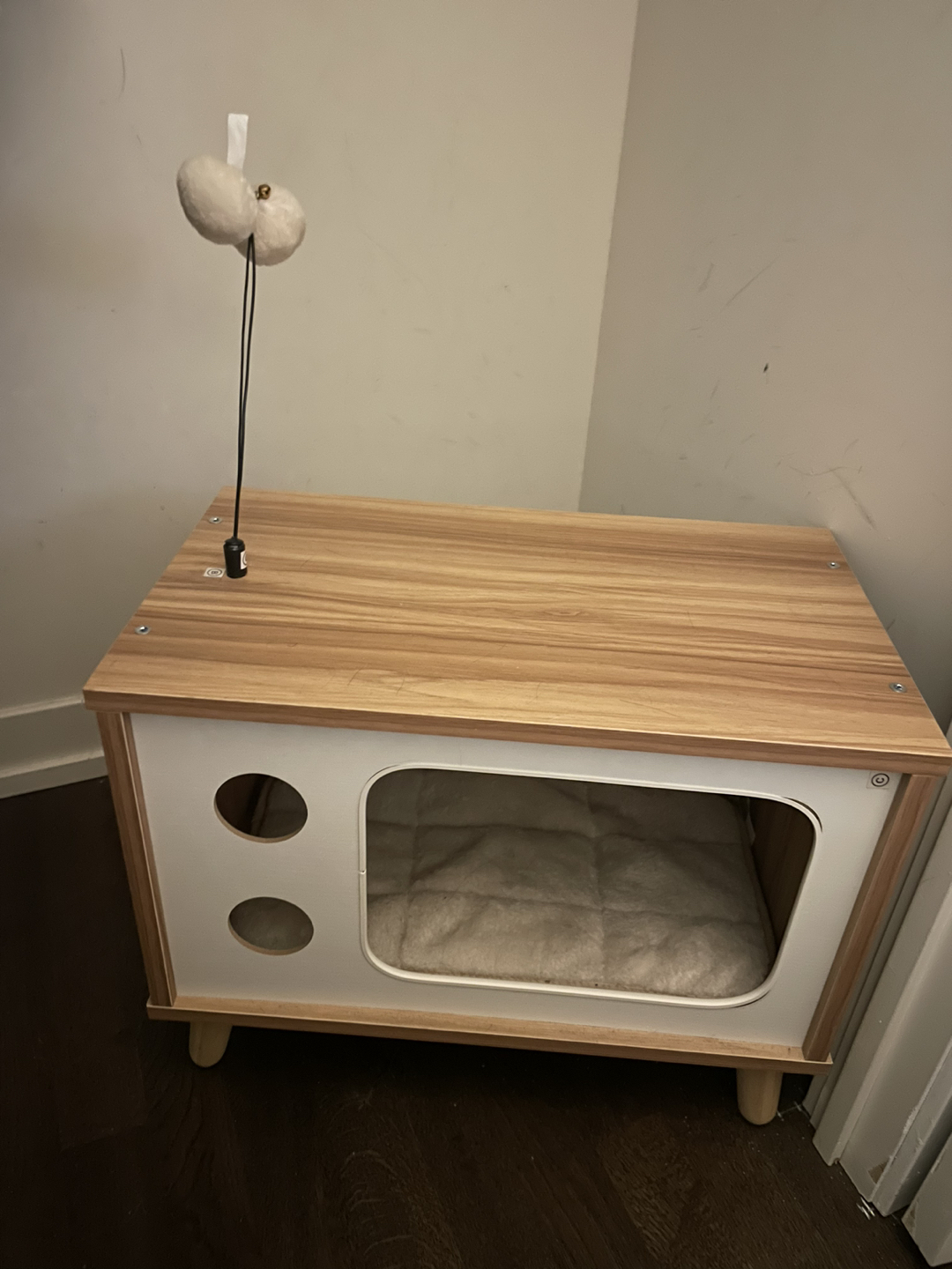 Modern Cat Condo with Washable Mat (Assembled) image indicator(2)