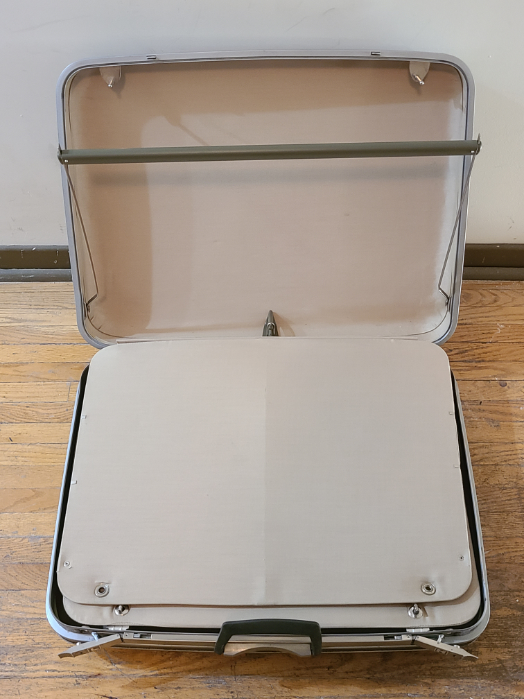 Vintage Large Samsonite Hardcase Luggage image indicator(9)