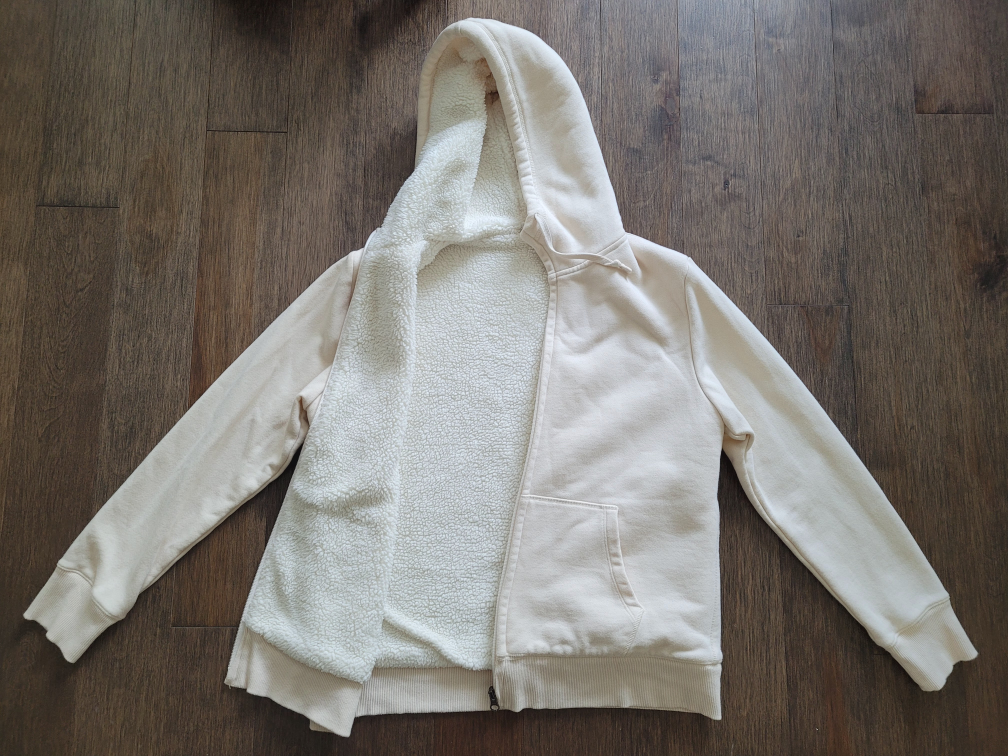 Uniqlo zip-up hoodie thumbnail
