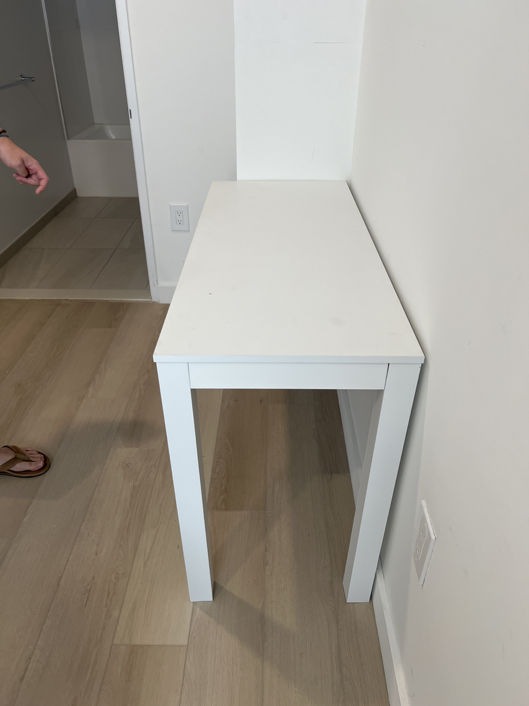 White Desk - photo 3