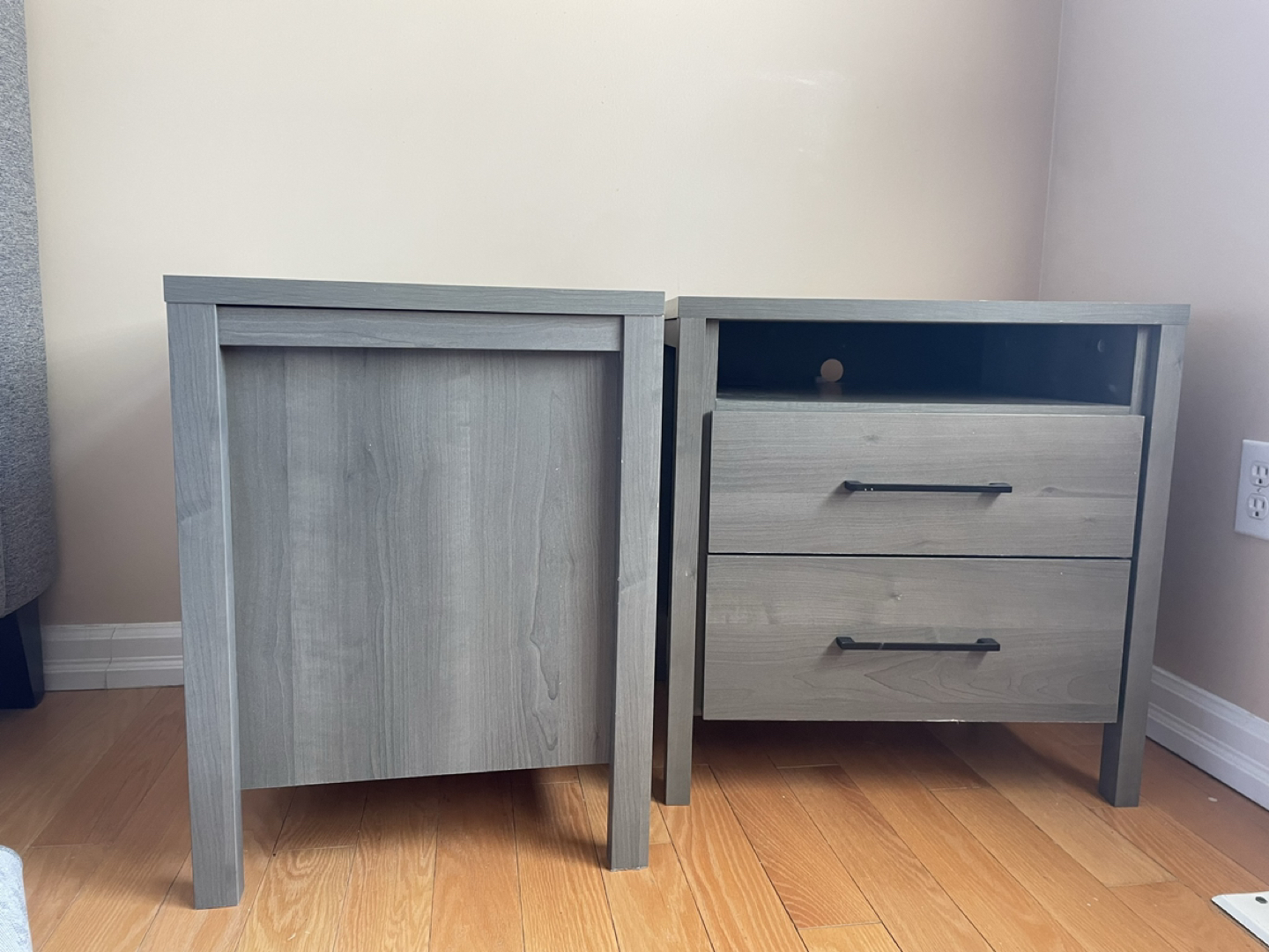 2 Grey Maple Nightstands - photo 2