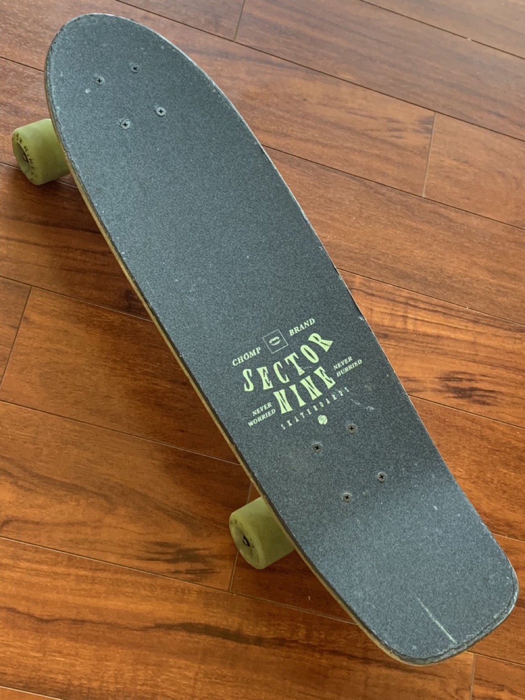 Cruiser Skateboard thumbnail