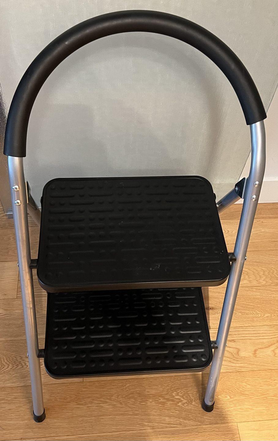 Two step folding Ladder