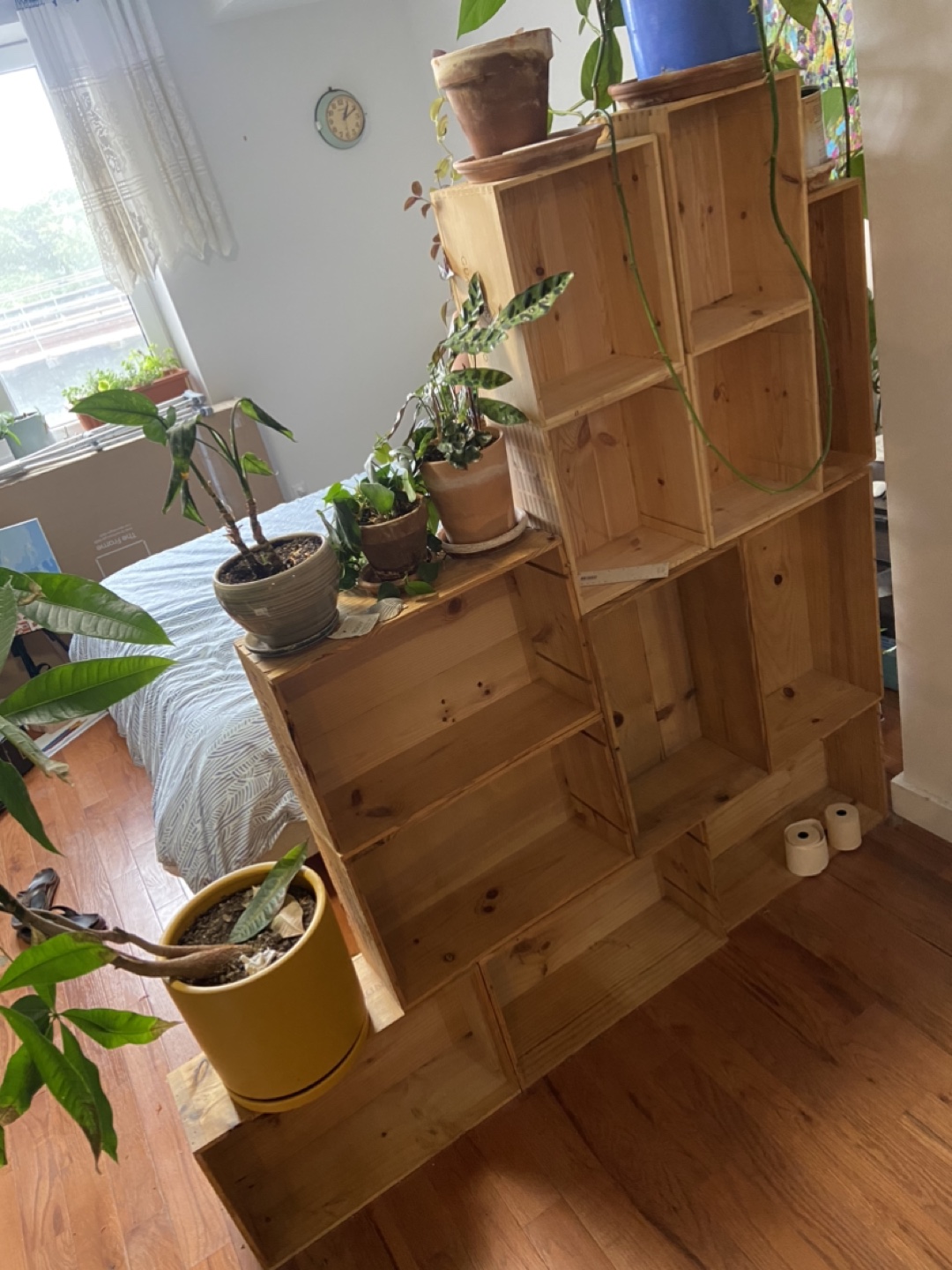 Wine crate bookcase