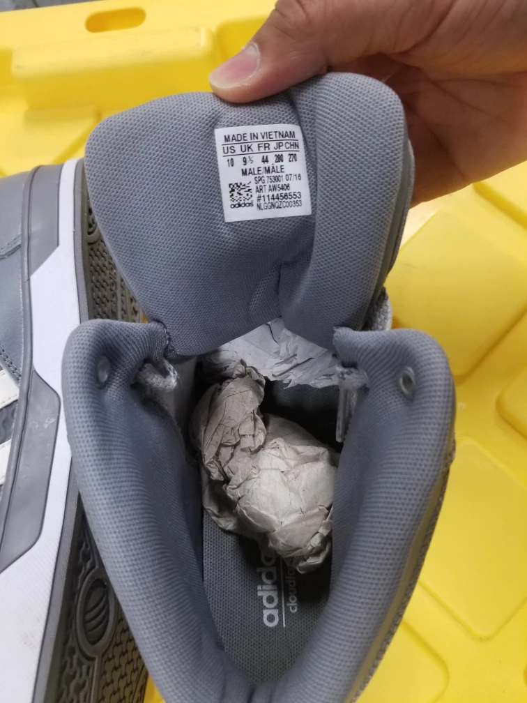 Adidas size 10 shoes - photo 3