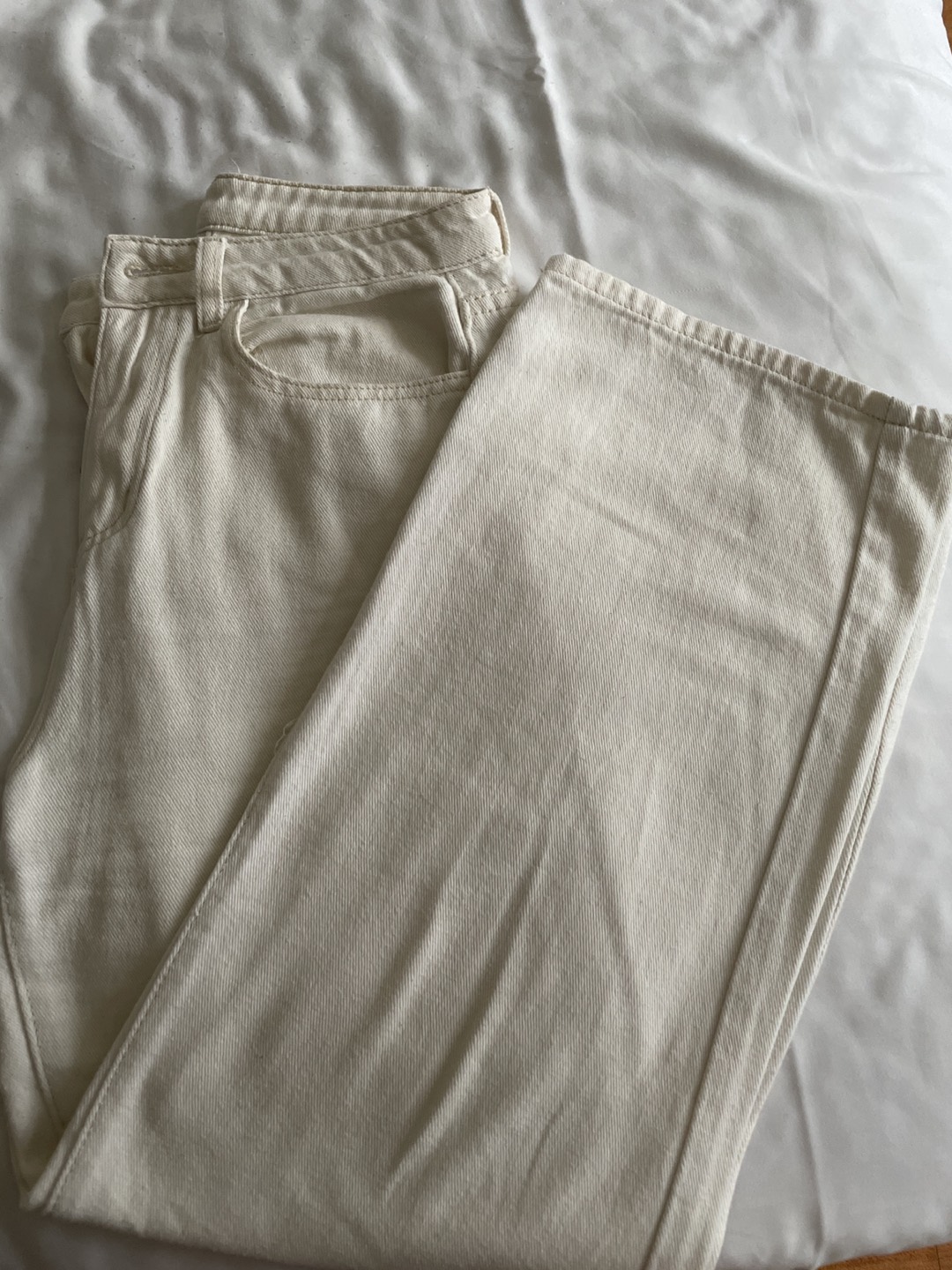 High Waist Jeans thumbnail