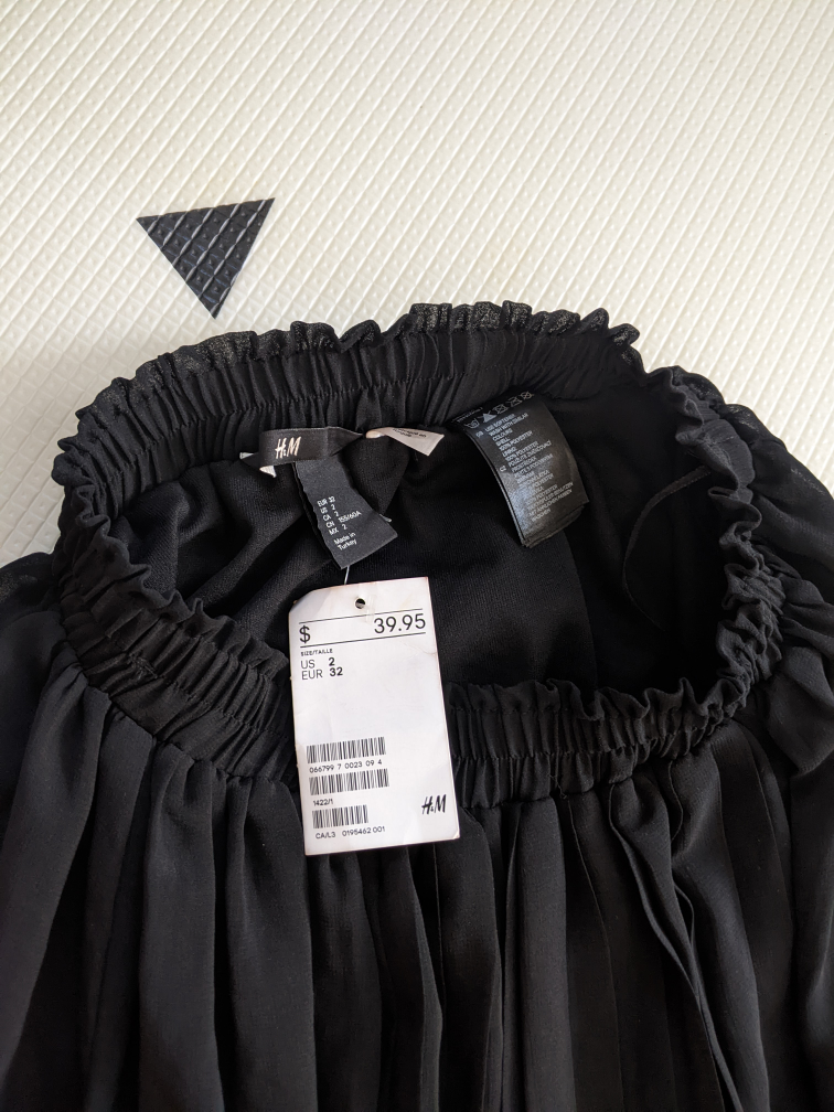 Brand New Sheer Skirt With Shorter Skirt Layer Underneath image indicator(3)