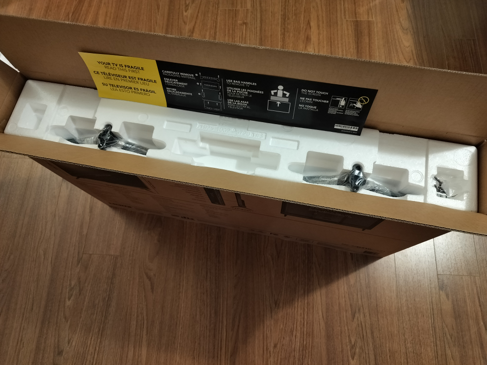 INSIGNIA 32" LED TV image indicator(4)