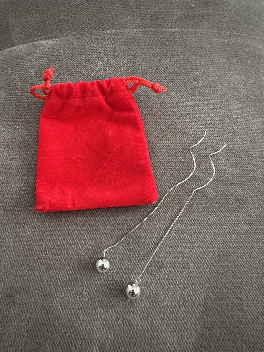 Earrings thumbnail