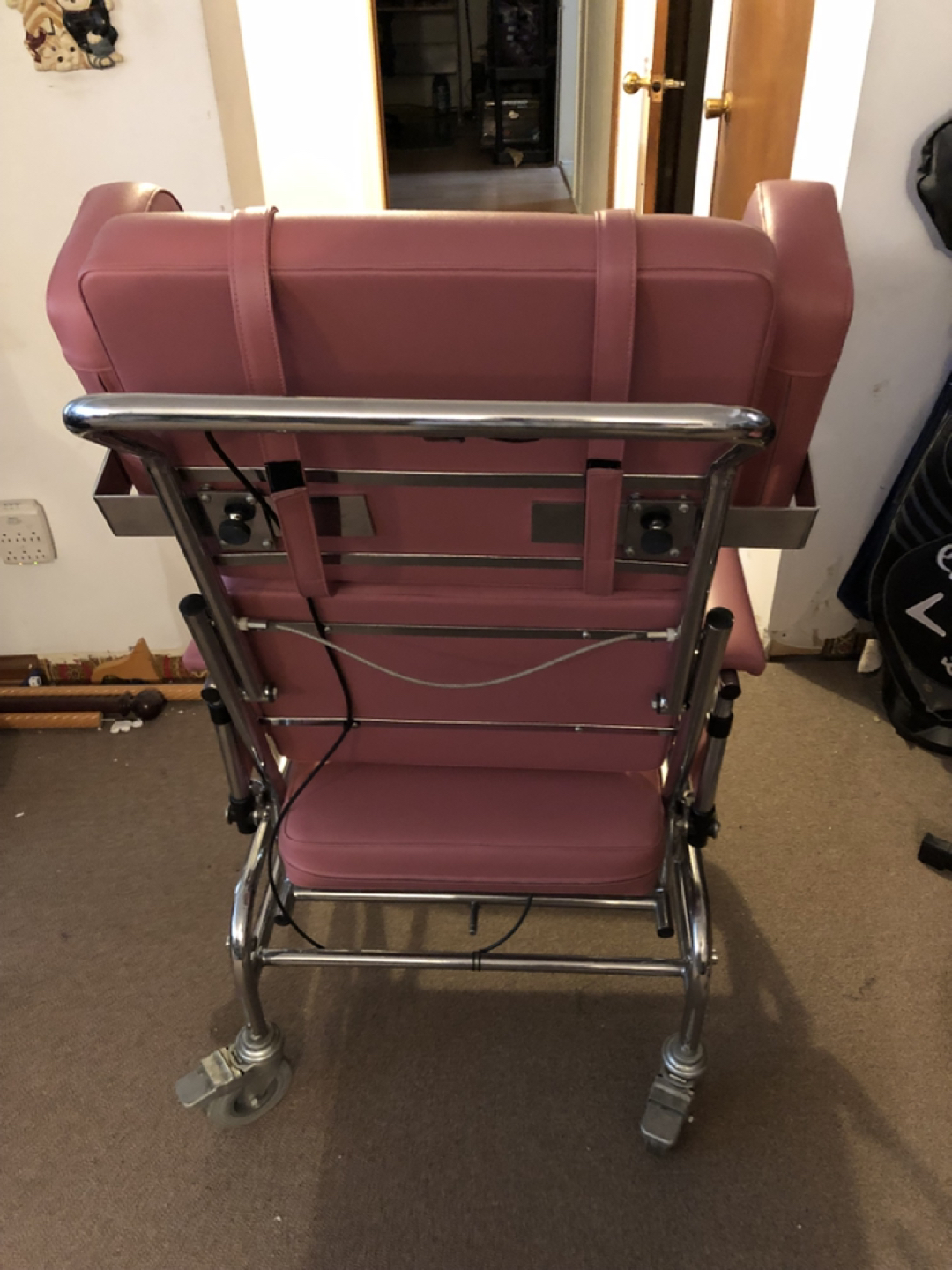 Geri chair thumbnail