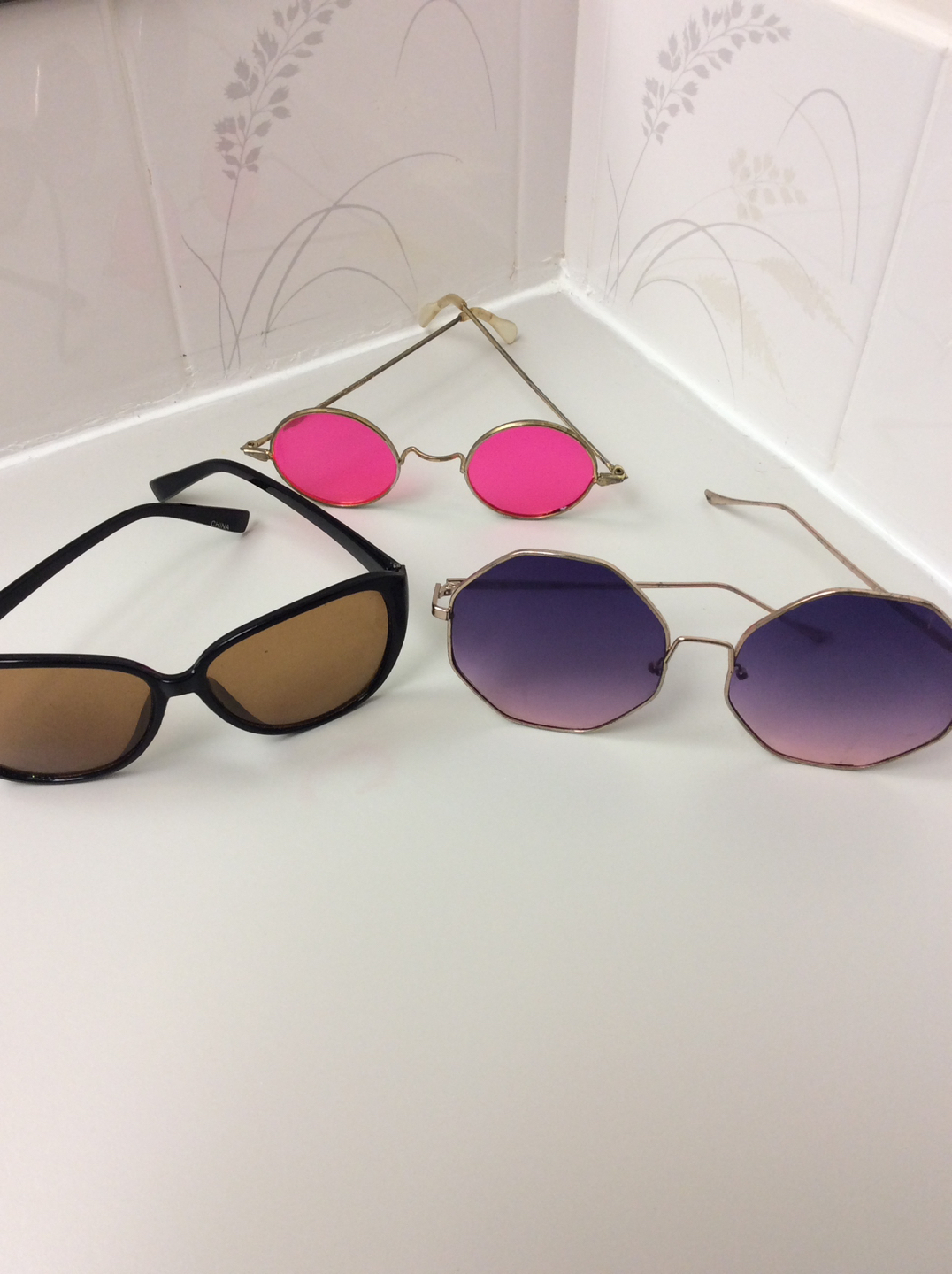 Sunglasses❗️Free