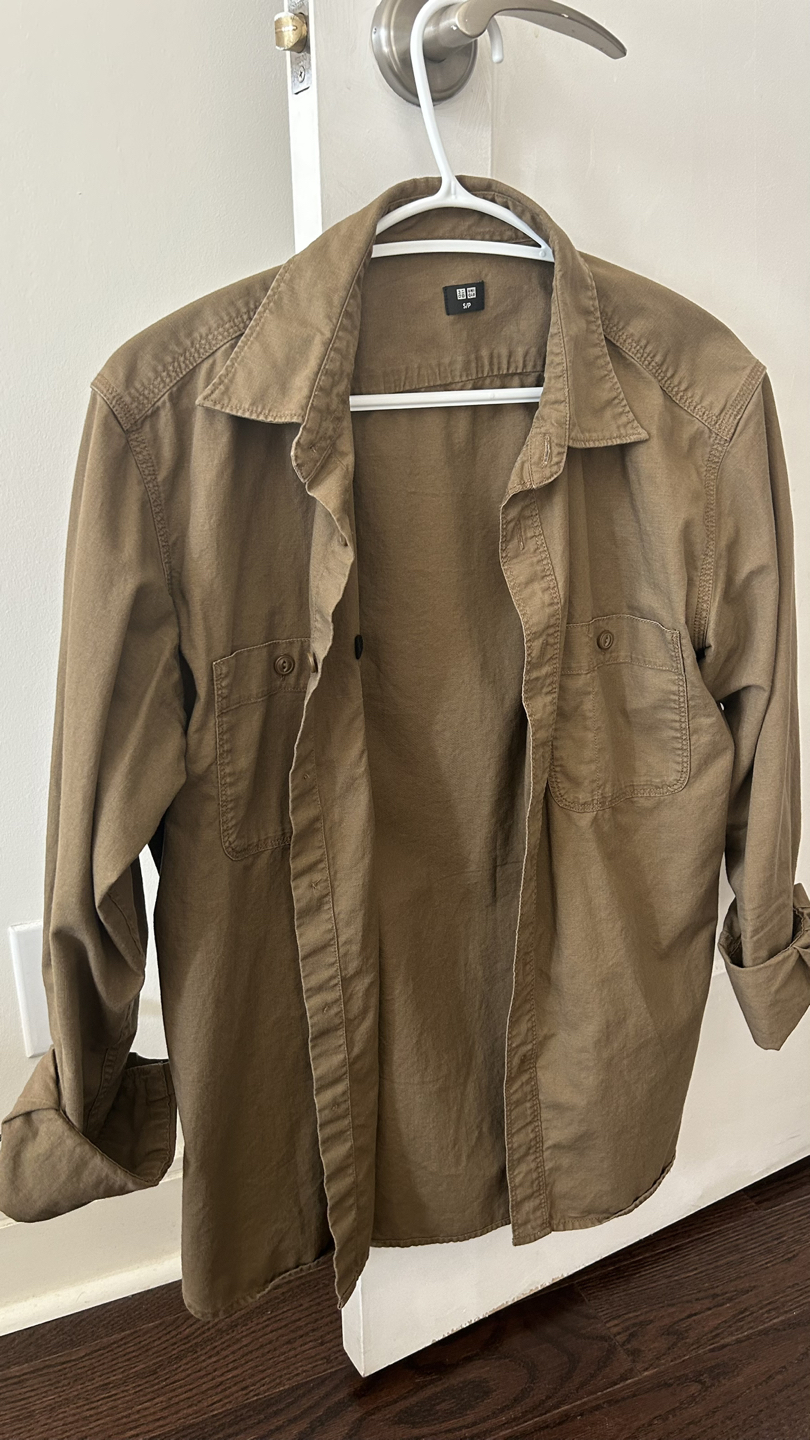 Uniqlo Shirt thumbnail