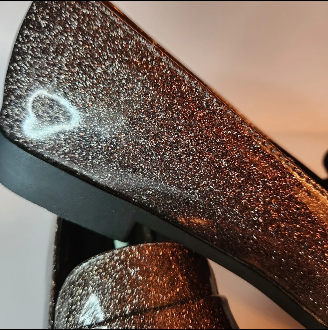 NEW GLITTER LOAFERS FROM URBAN OUTFITTERS WOMES 6 image indicator(2)