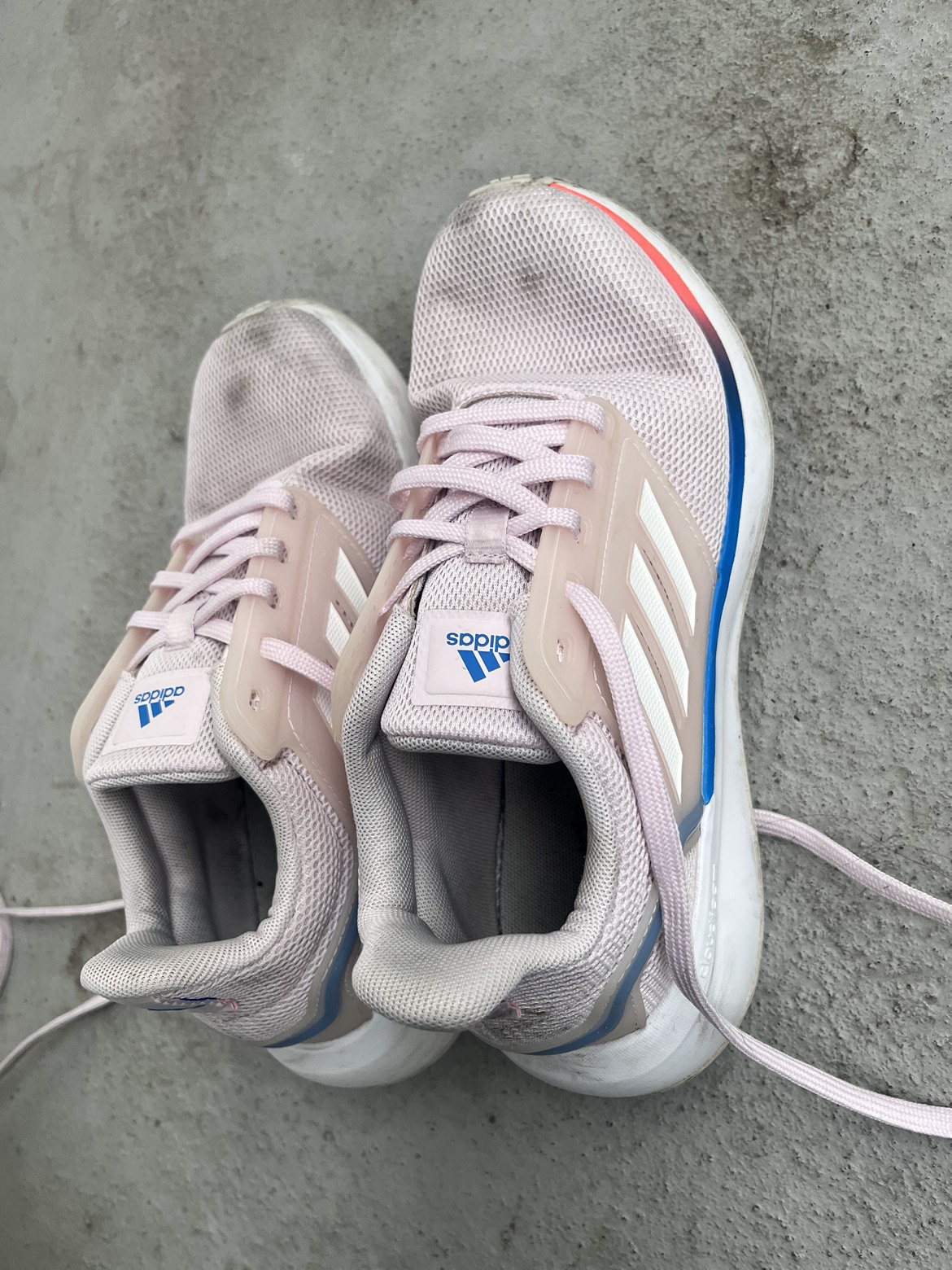Womens sneakers #freecycyle thumbnail