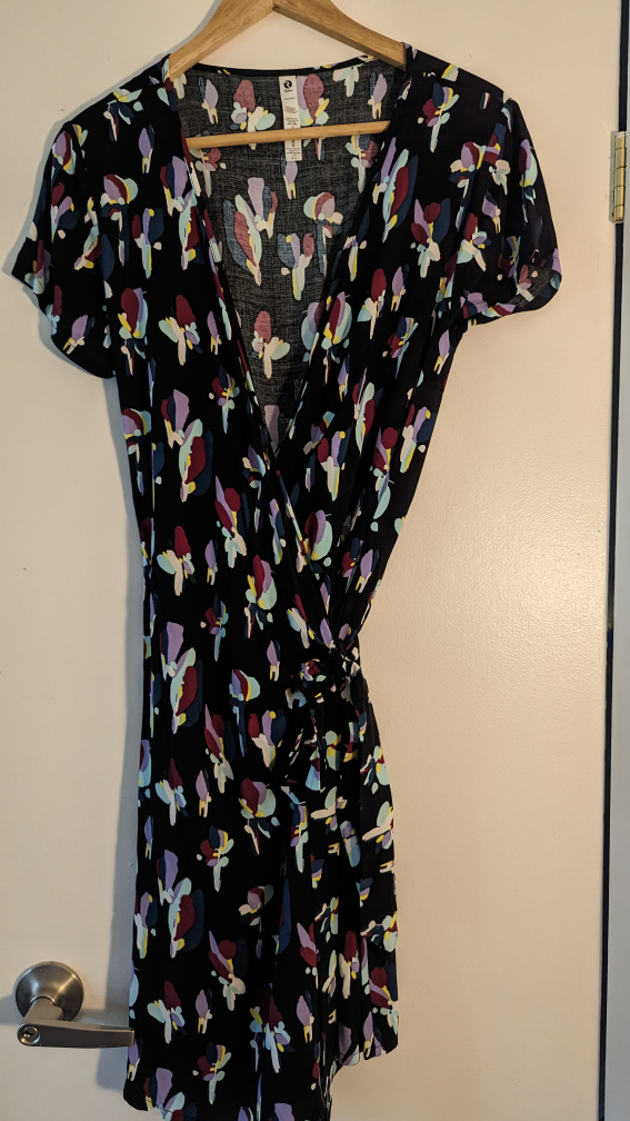 Women's clothes lot size small image indicator(8)