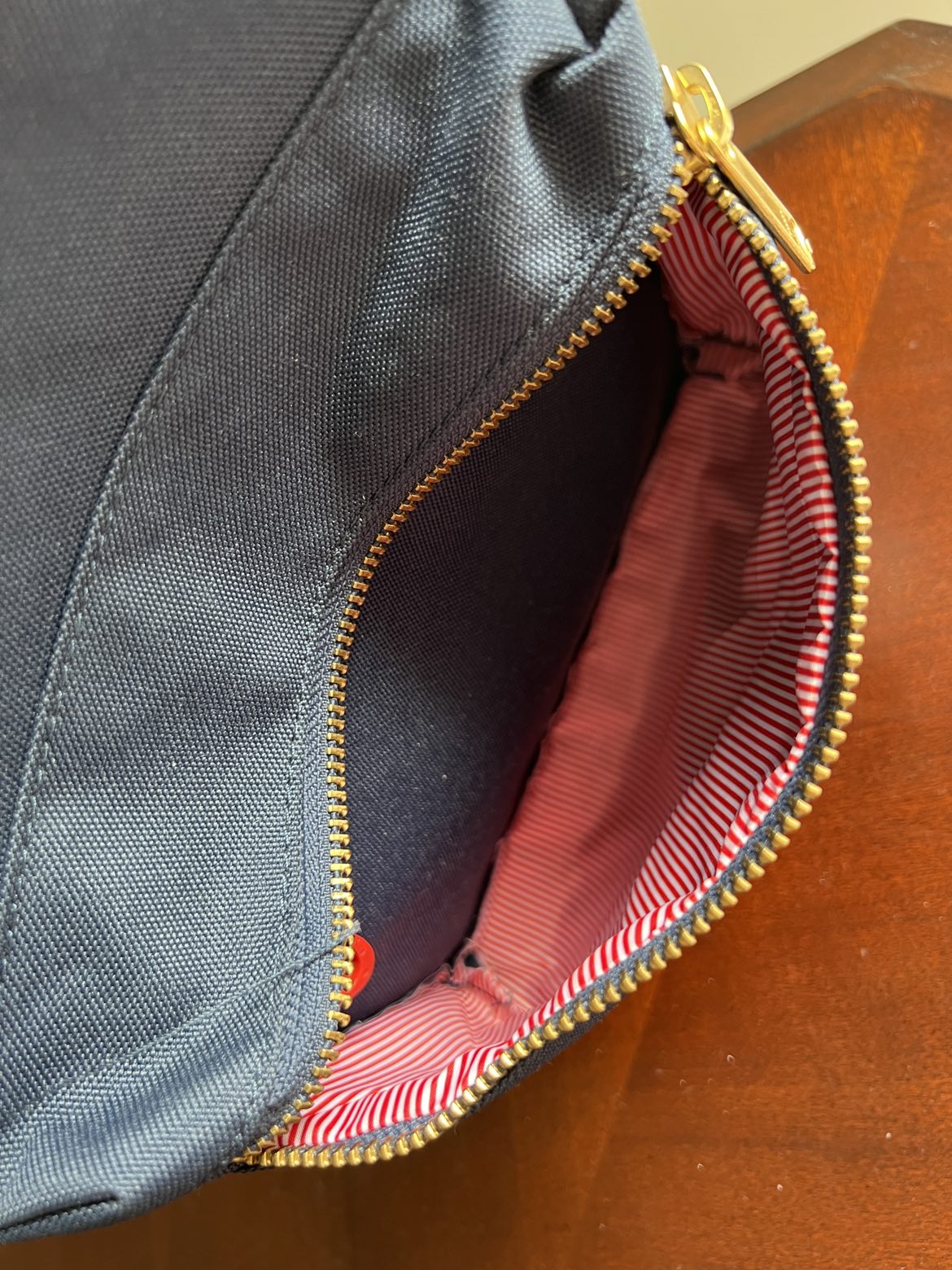 New Herschel Backpack image indicator(5)