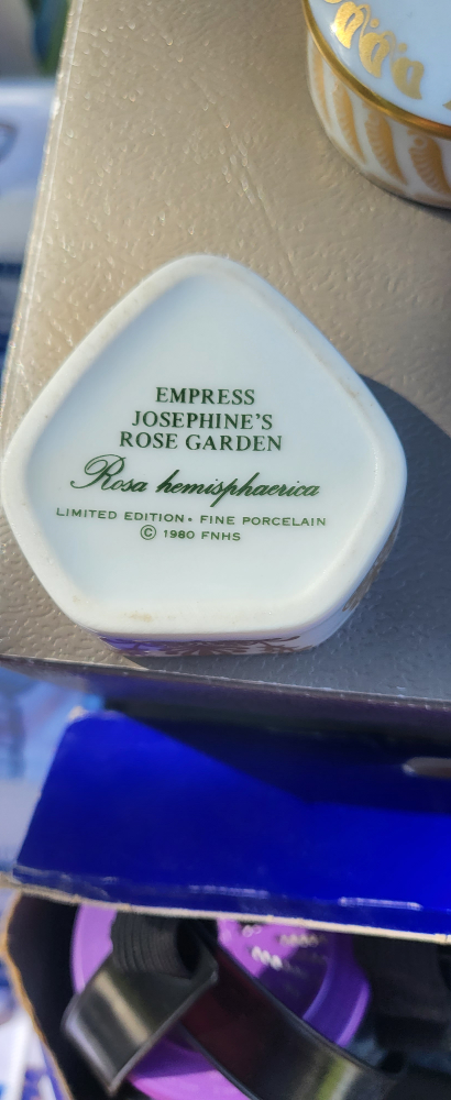 small wooden cabinet image indicator(7)