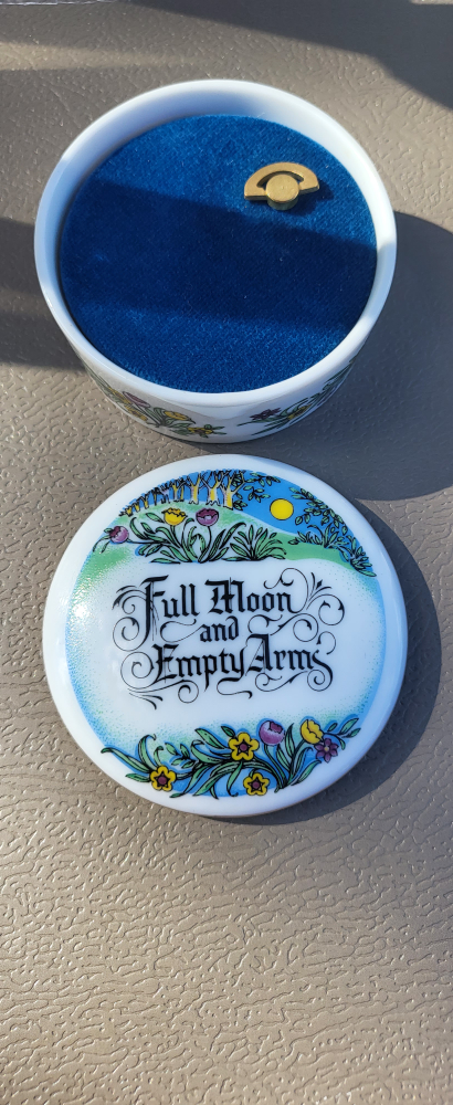 small wooden cabinet image indicator(8)