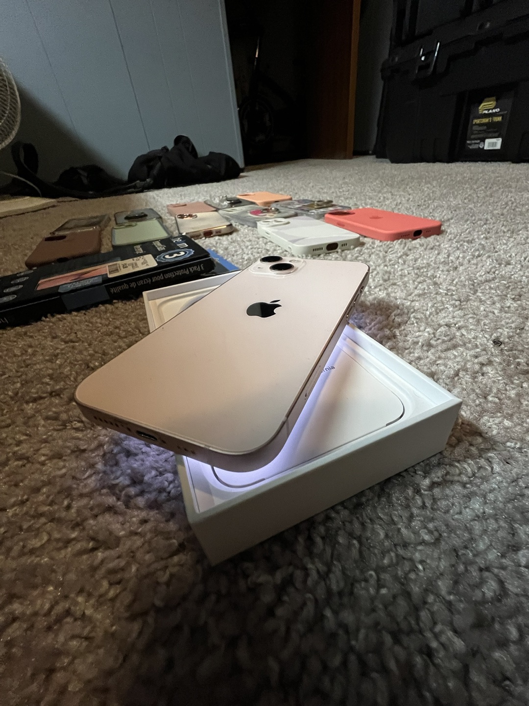 iPhone 13 Pink, 256GB - photo 2