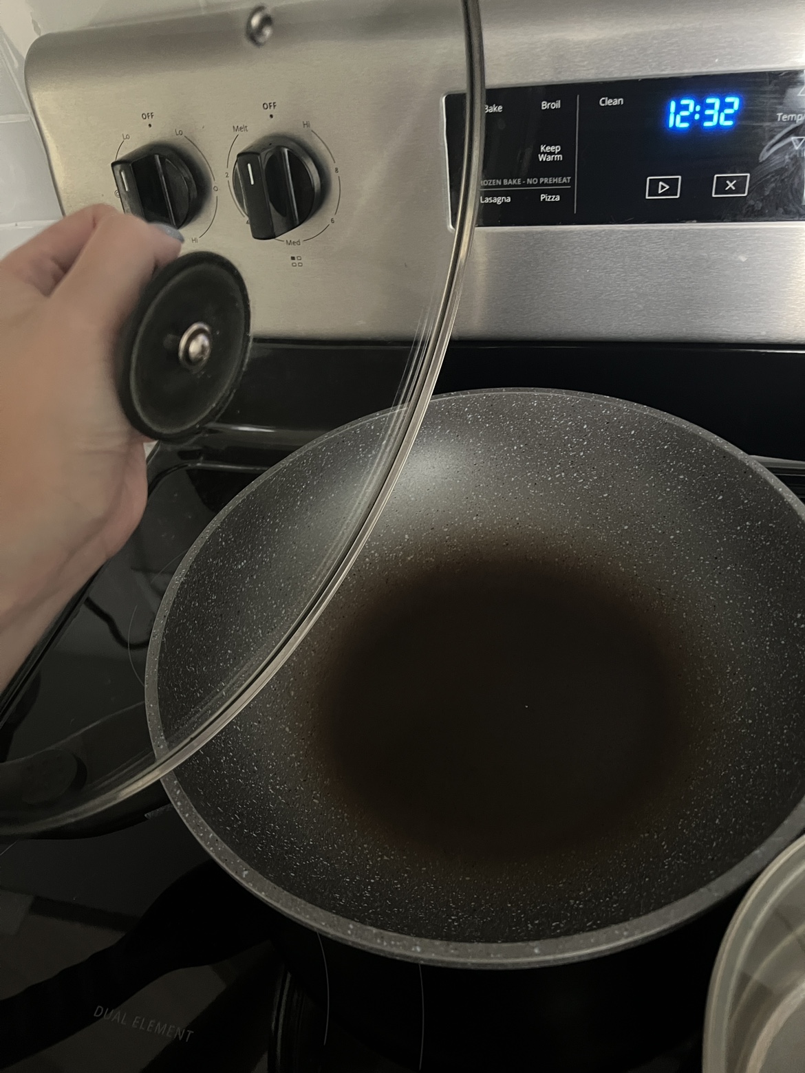 Used pots and wok - photo 3