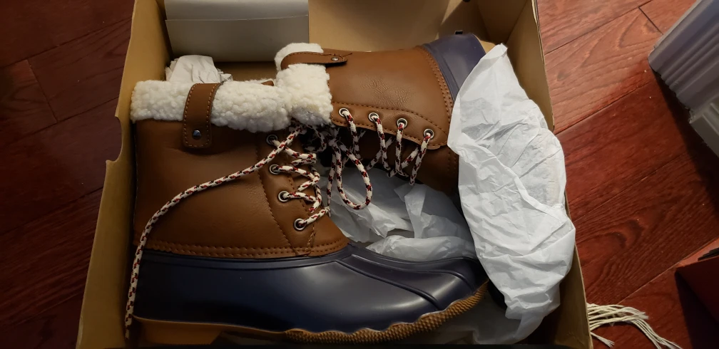 ladies boots size 9,  winter ready or gifted to someone