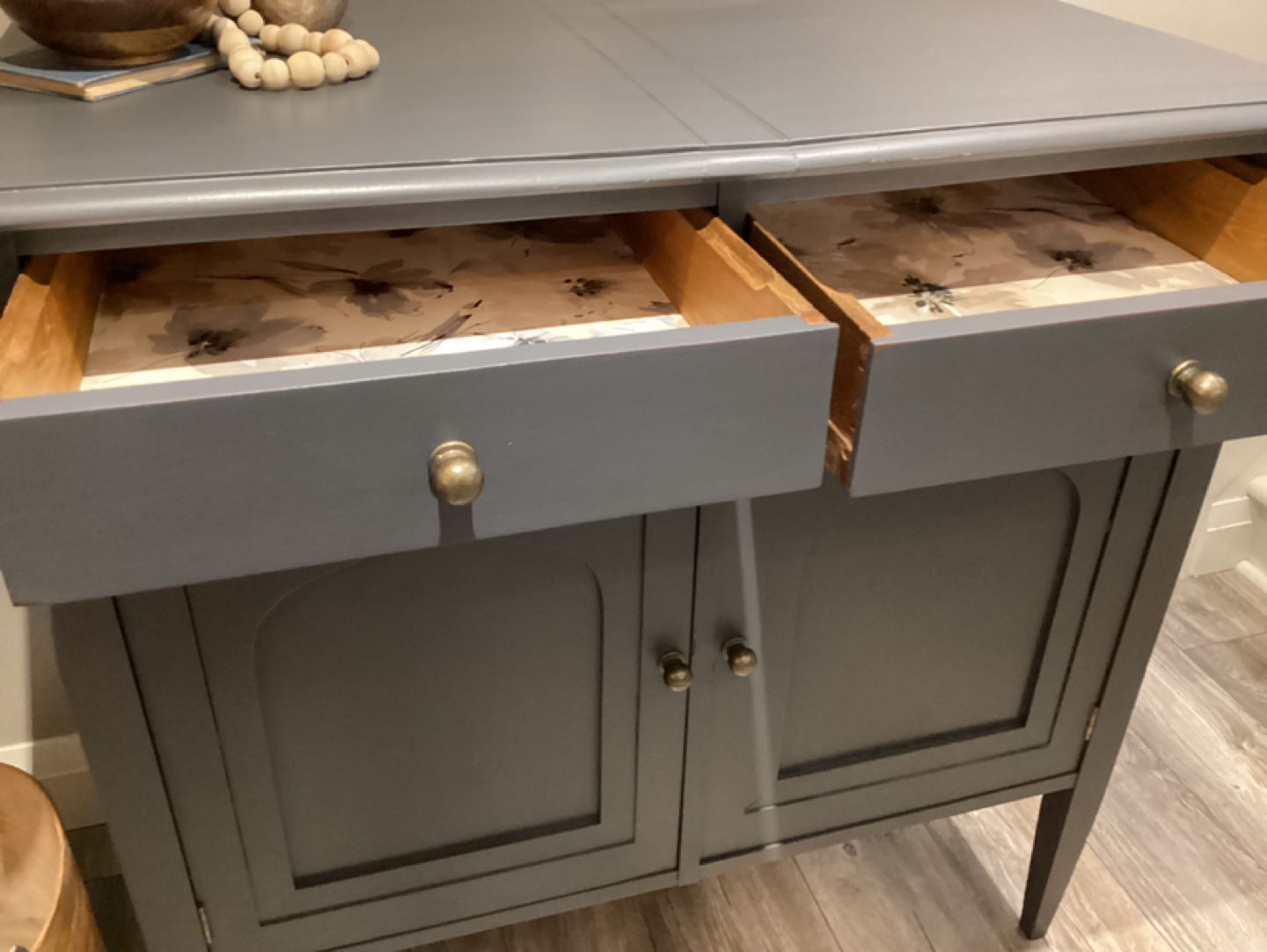 Solid wood antique sideboard - photo 3