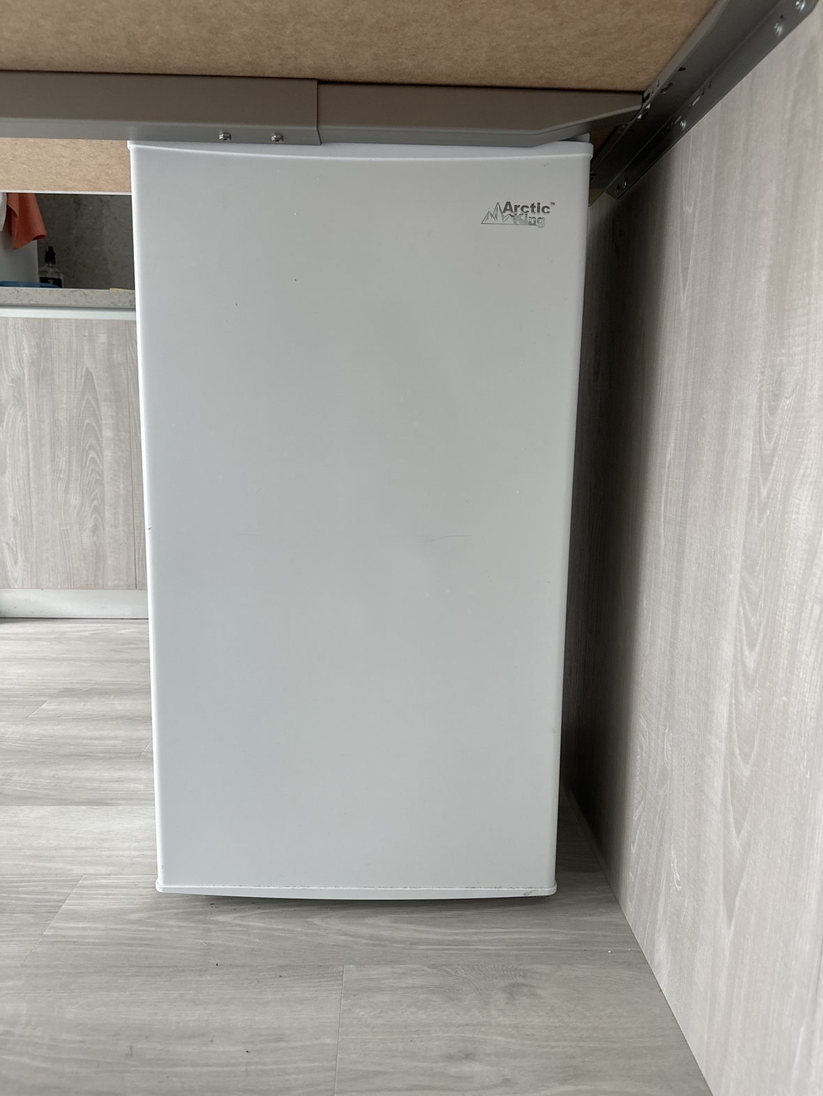 Mini fridge (almost never used)