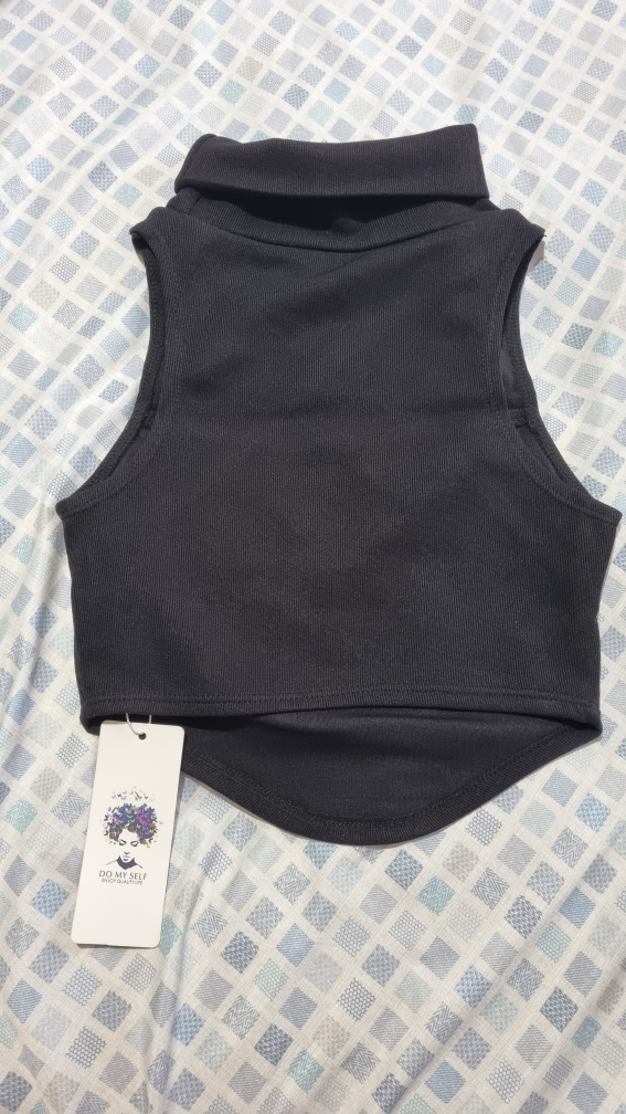 BNWT Top with Arm Sleeves - photo 3