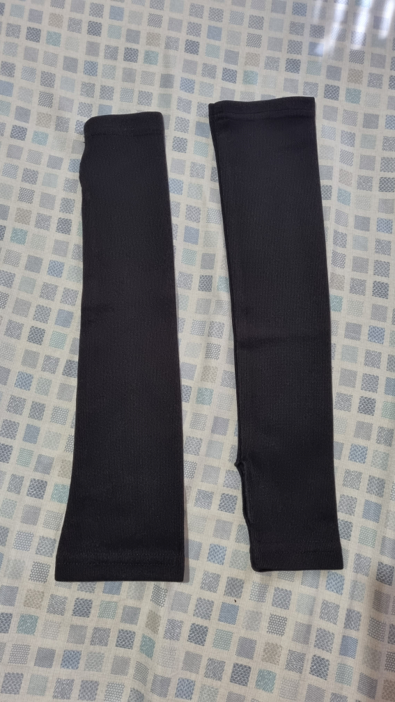 BNWT Top with Arm Sleeves - photo 4