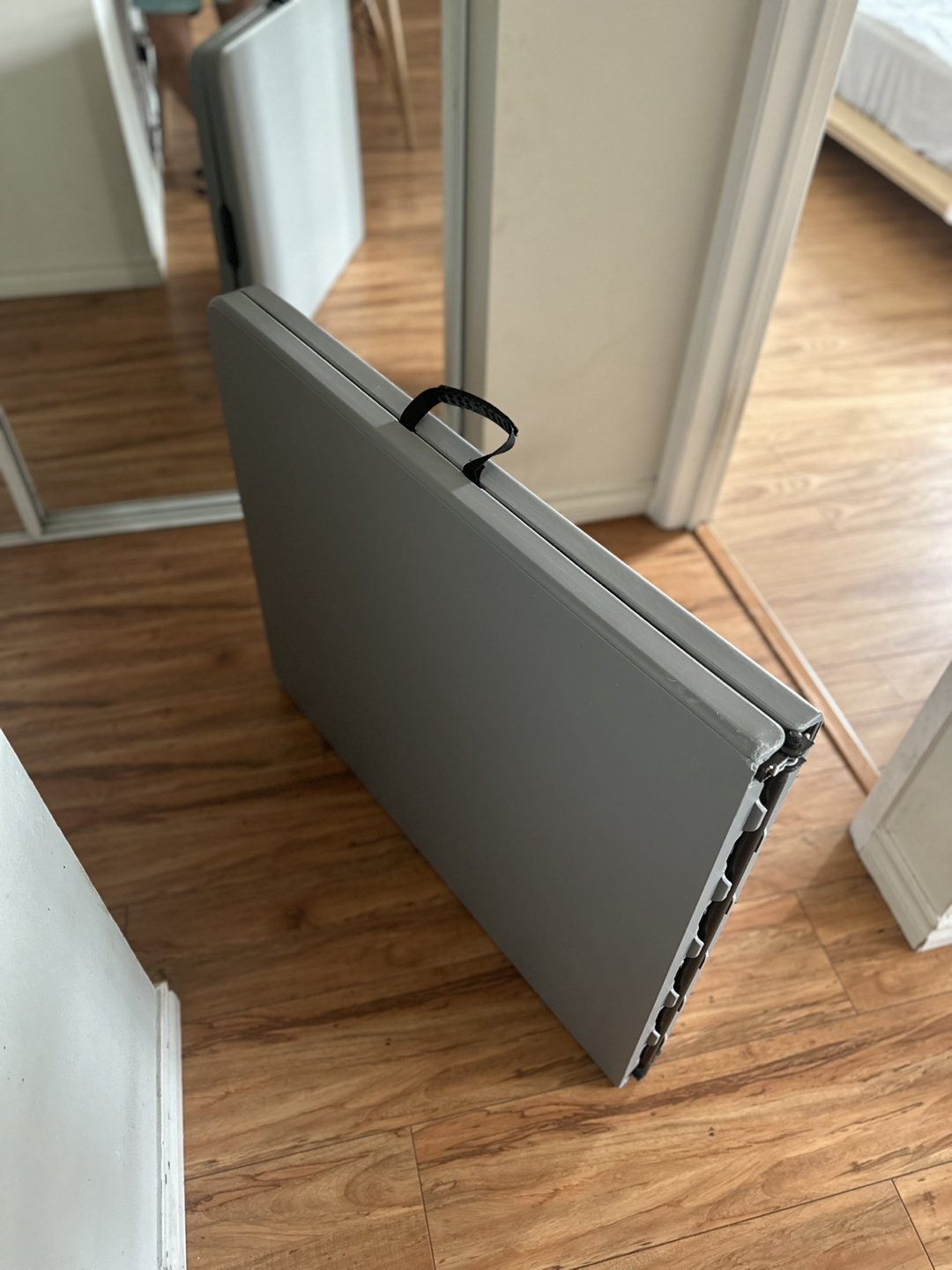 6Ft folding Table - photo 4