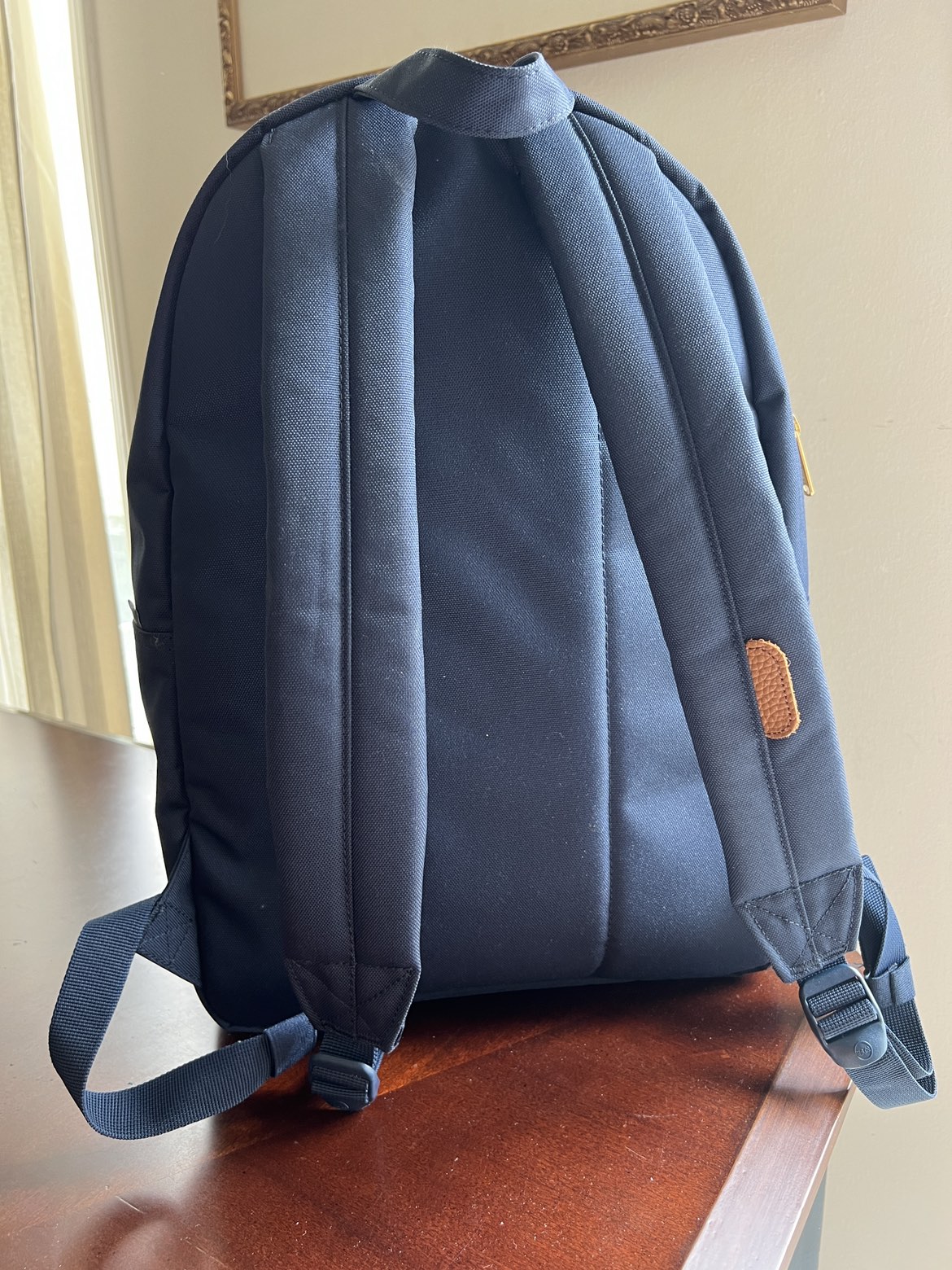 New Herschel Backpack image indicator(2)
