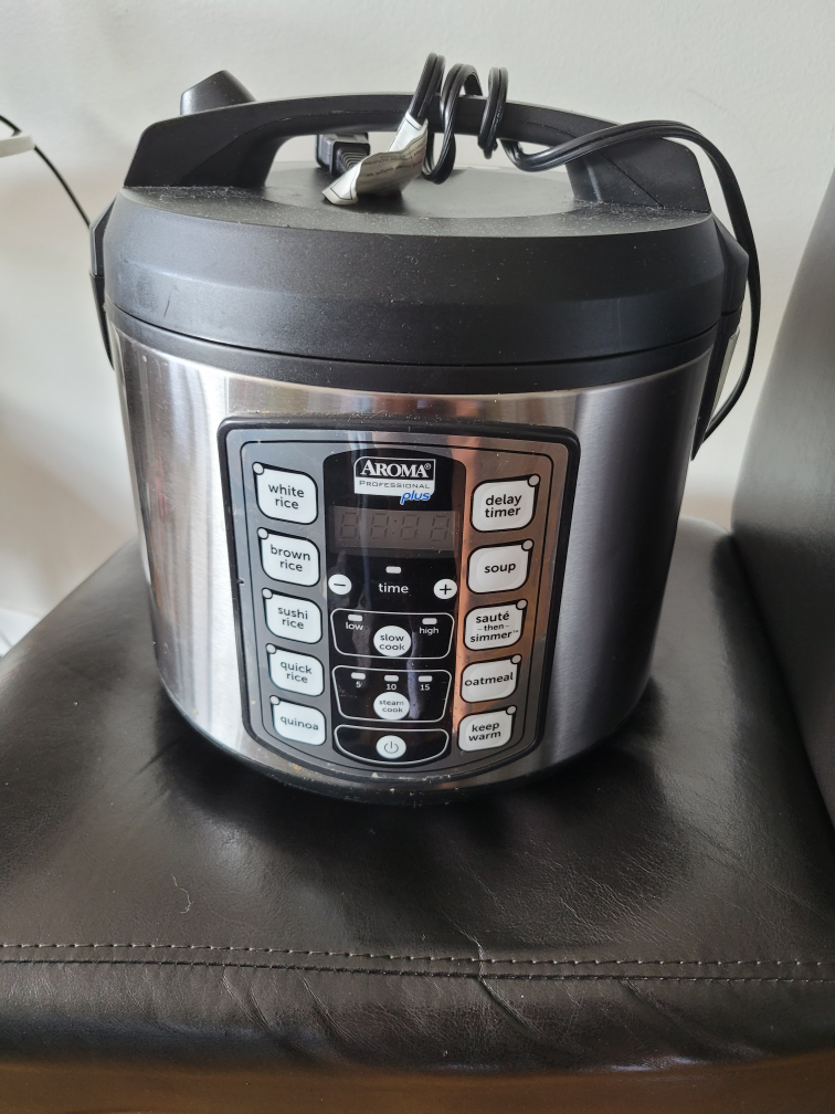 Aroma Rice Cooker thumbnail
