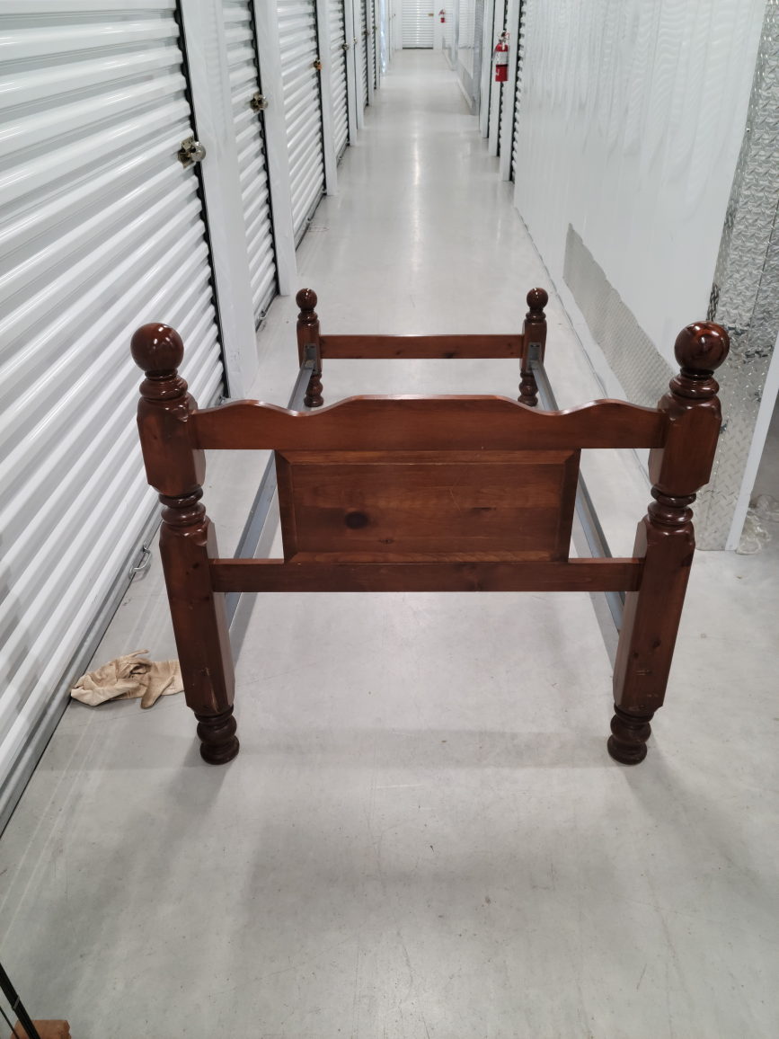 Single size bed frame - photo 2